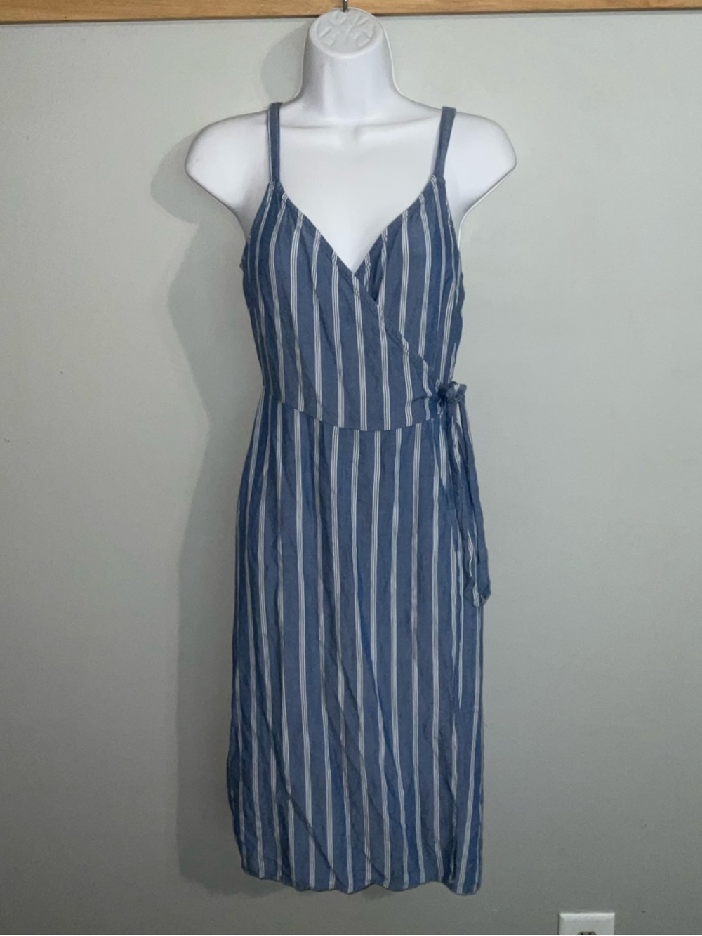 Hollister Striped Chambray Wrap Midi Dress with Tie Waist Size Small